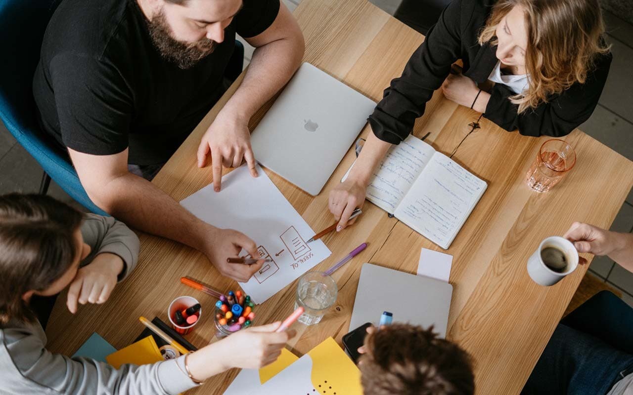 Why Hiring a Social Media Agency Can Elevate Your Brand's Online Presence