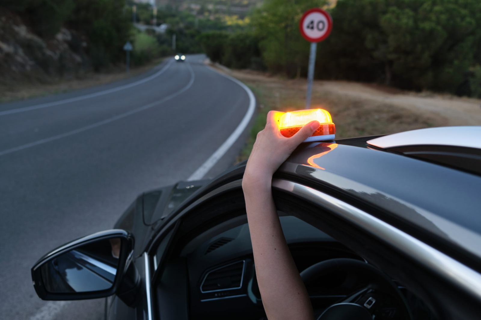 Die Bedeutung der Warnleuchte V16 für sicheres Fahren