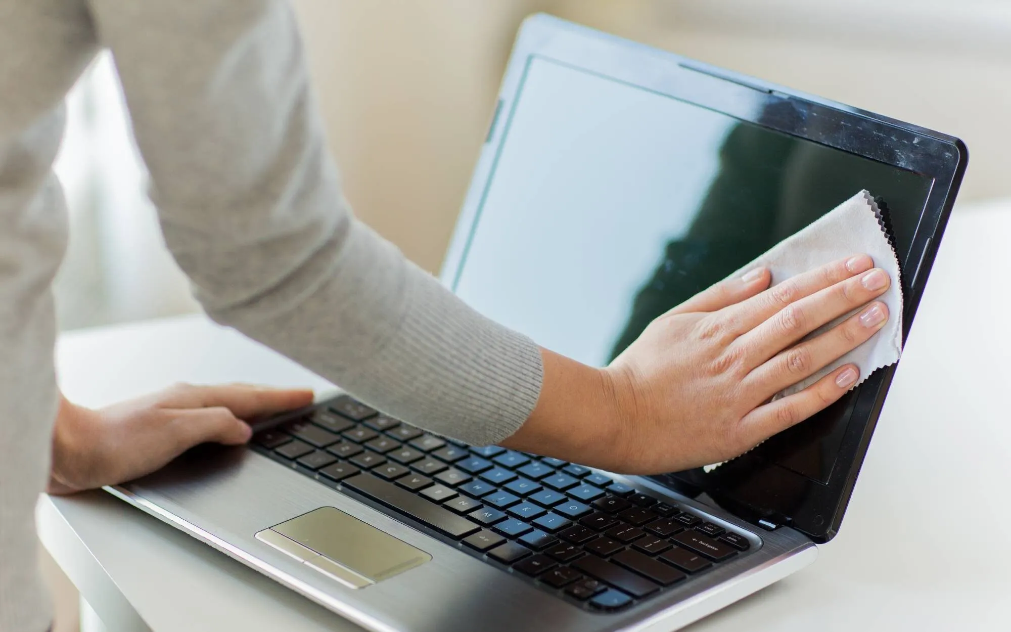 B2B Competitive Intelligence: Market Analysis for B2B Leaders
