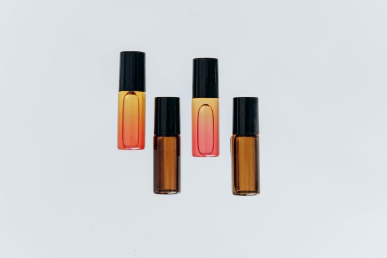 pexels-mikhail-nilov-6707556