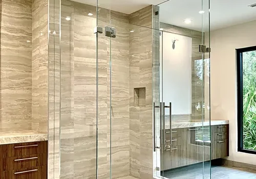 Frameless-Glass-Shower-Bathroom-3-r3kmpjhkesn5y3hehugh5elh60y9fjew4rfz4n7p9o