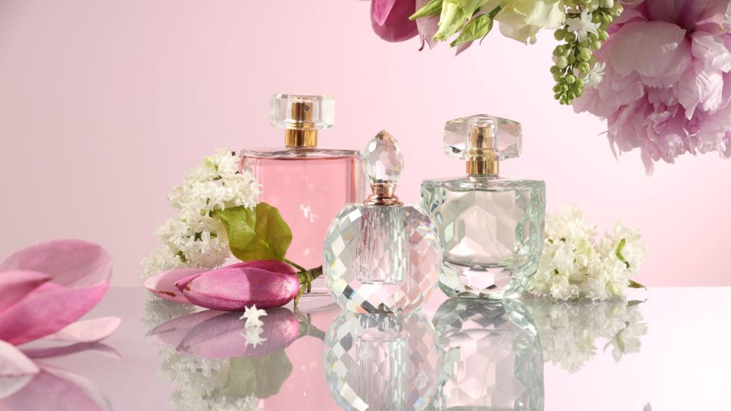 Perfumes-That-Make-You-Smell-Rich-Like-a-Millionaire-10-Luxury-Fragrances-Worth-Every-Penny